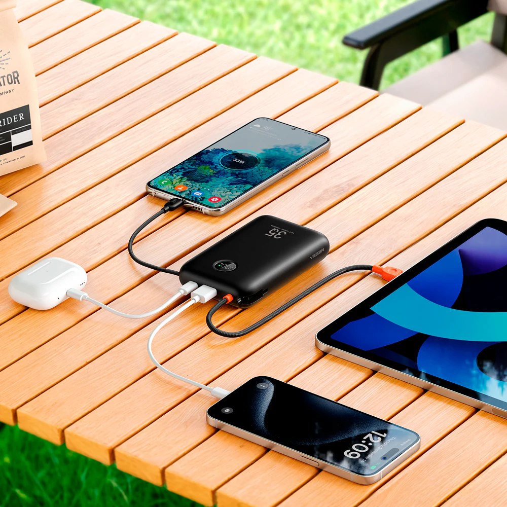 Veger 20,000mAh Powerbank, PD35W, Built In USB-C / Lightning Cables - Image 2